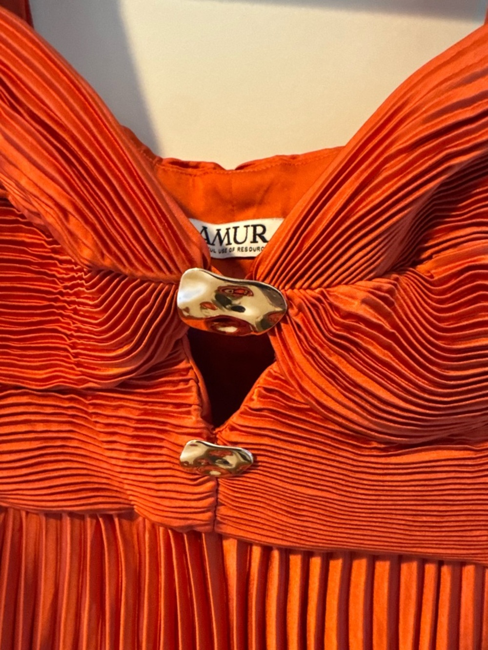 AMUR Giselle Rust Terracotta Pleated Midi Dress | Size 4 - Picture 4 of 8